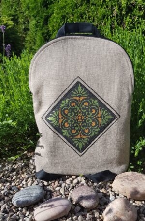 Lino kuprinė dekoruota (odos pakaitalo) ornamentu